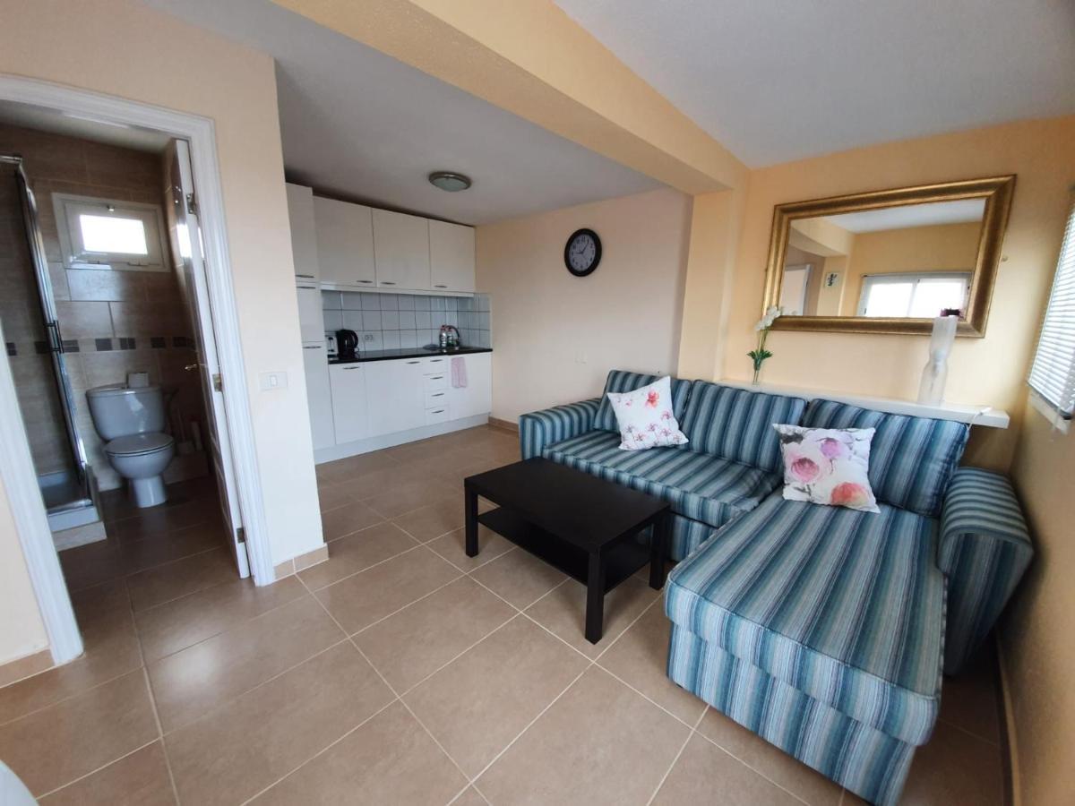Palm Villa 1 Bed Apartment Overlooking Golf Course San Miguel de Abona Dış mekan fotoğraf